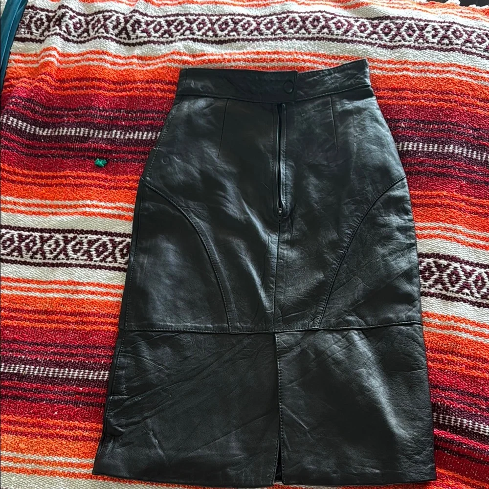 Black Midi Pencil Skirt for Night Out - Picture 2 of 4